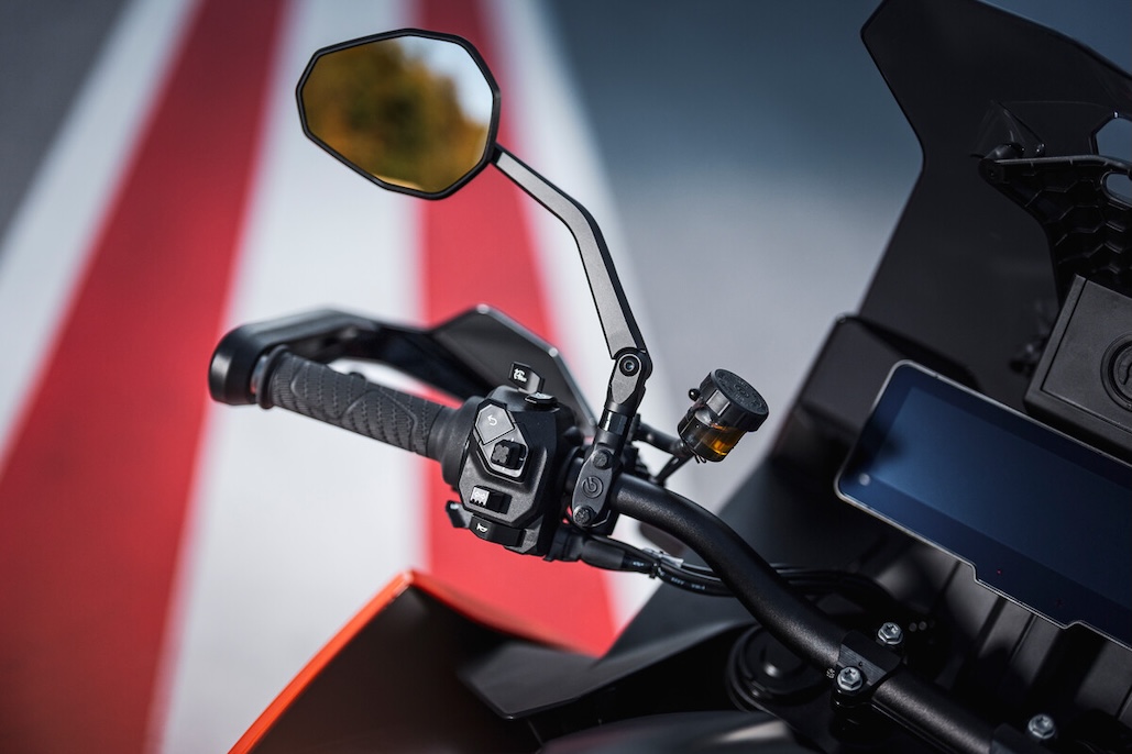 Ktm Takes Its On-bike Hmi Experience To Another Level With New Tft Displays