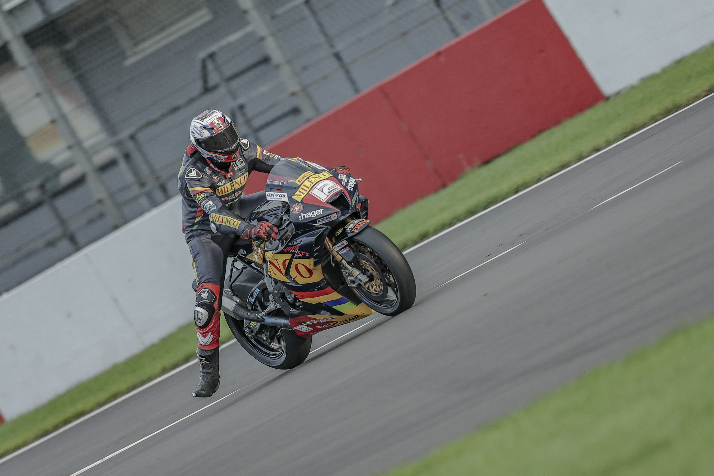 Mossey Dominates For Double Victory In Donington Superstock Thriller