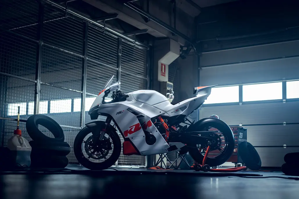 Get The Circuit Juices Flowing With The Arrival Of The Ktm 990 Rc R Track