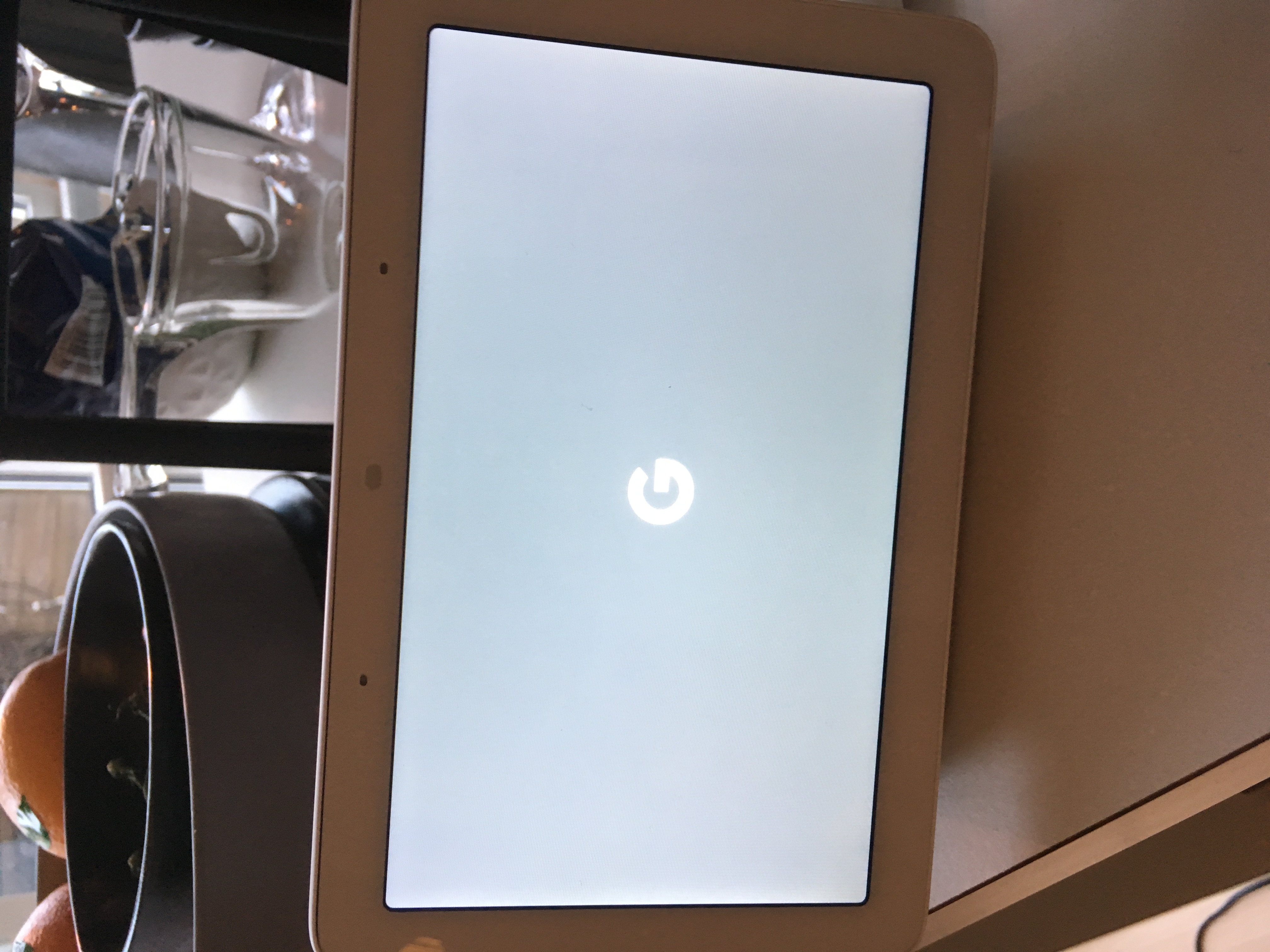 google home hub black screen