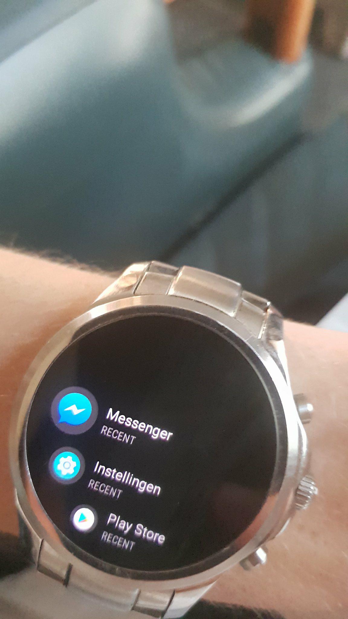 messenger app on galaxy watch