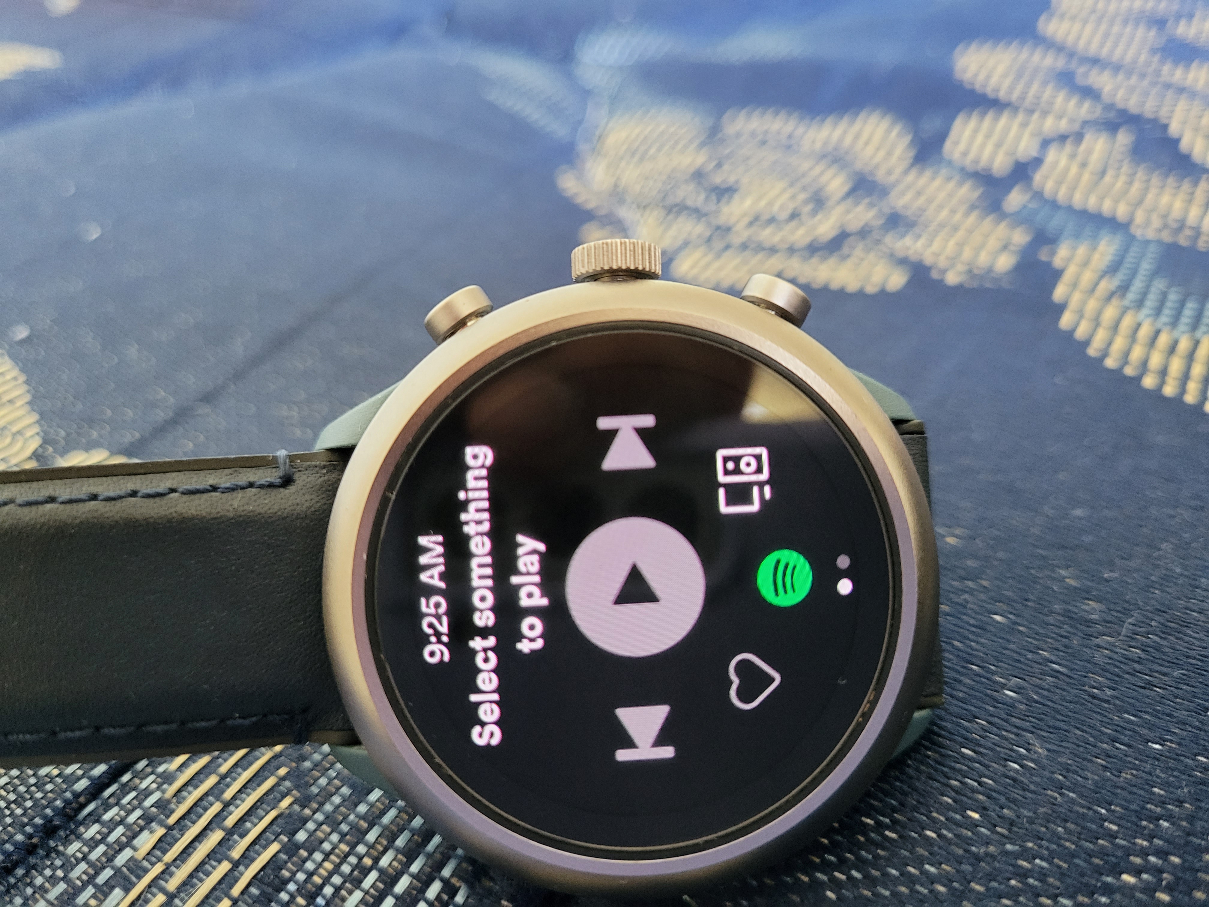 fossil sport spotify