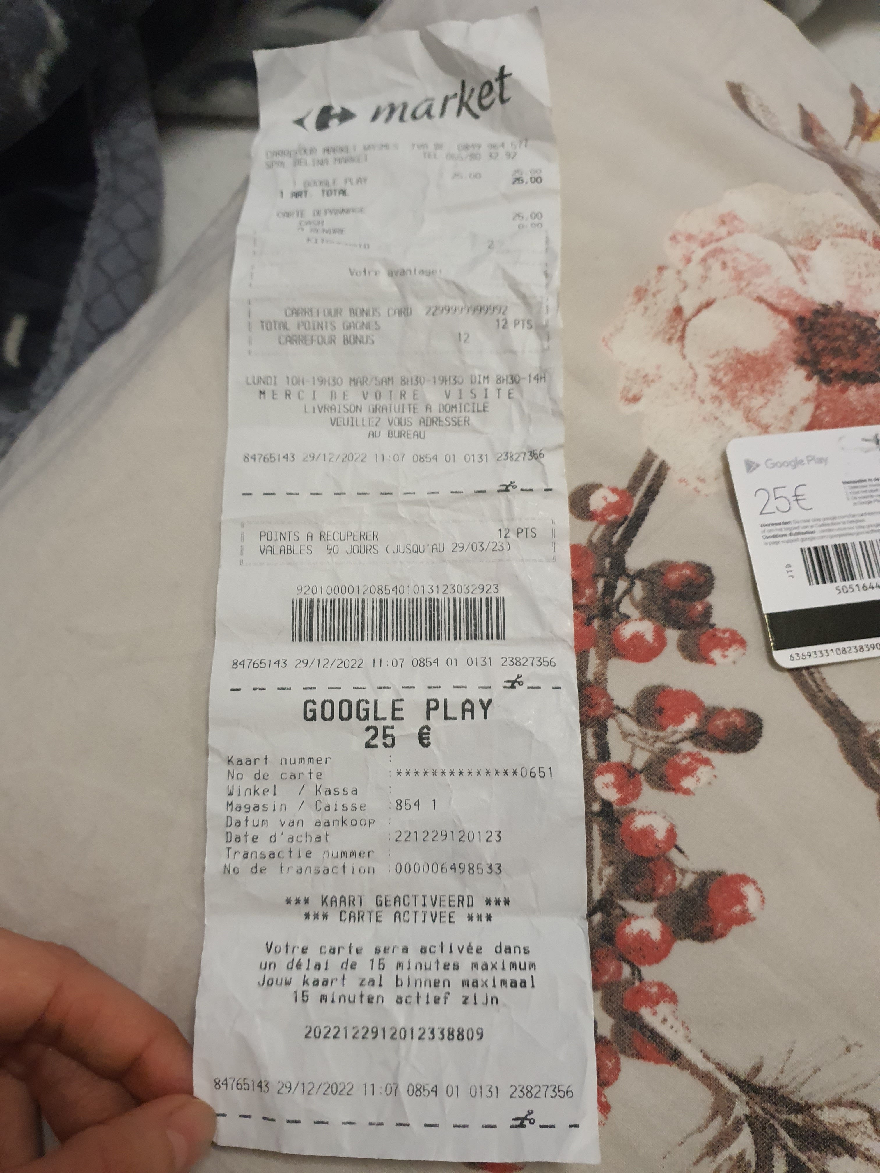 Je n'arrive pas à lire le code ma carte Google play suite à un problème -  Communauté Google Play