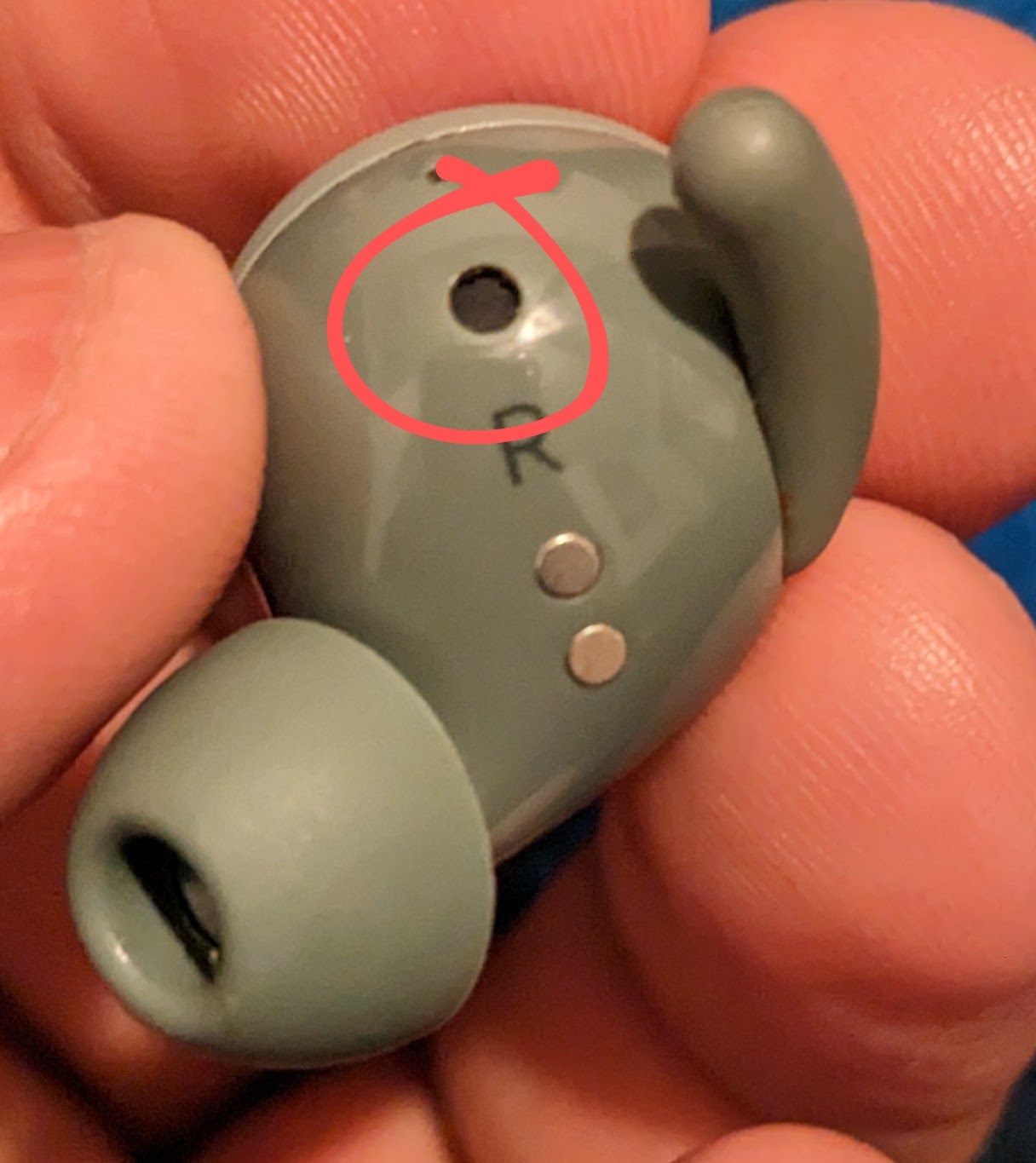 Audio playing from wrong speaker hole Google Pixel Buds Community