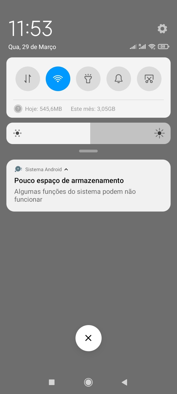 Tenho espaço no celular e configurações estão certas, mais não