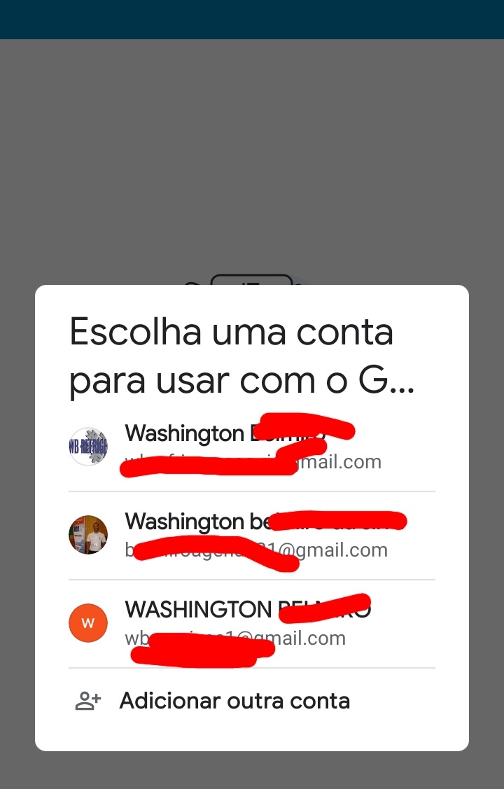 O  fica pedindo atualização mas quando abro o google play