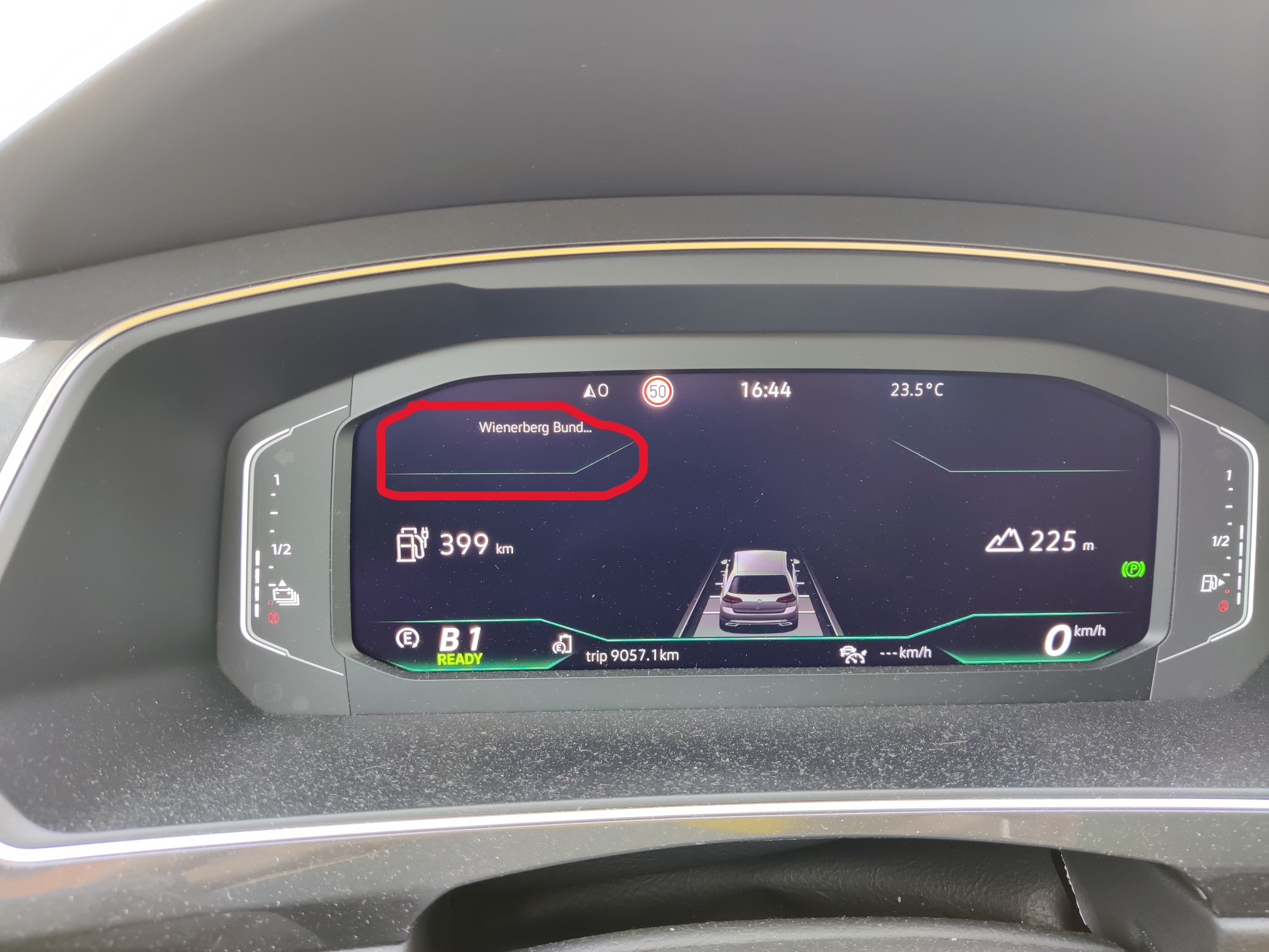 Not showing Waze directions on main dashboard screen (only showing VW  navigation). Any suggestions how to add it? : r/Tiguan