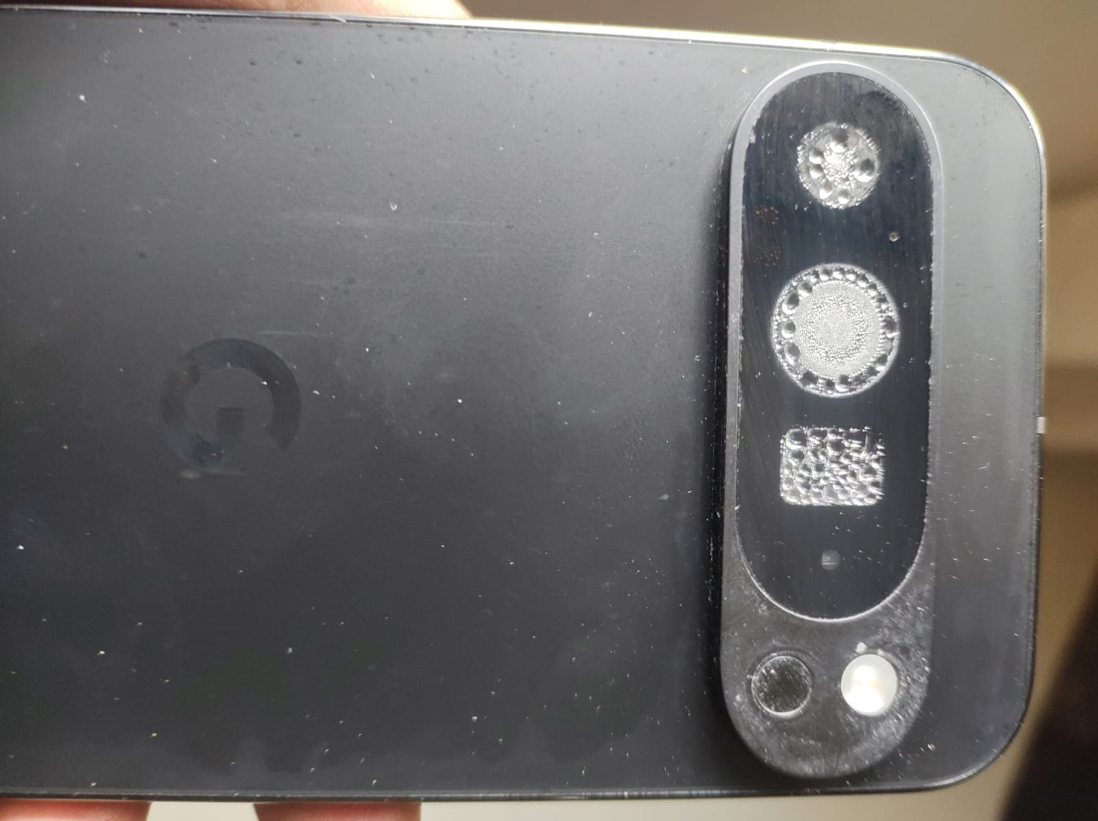 Pixel 9 Pro XL - Water entered into phone during rain, due to poor 