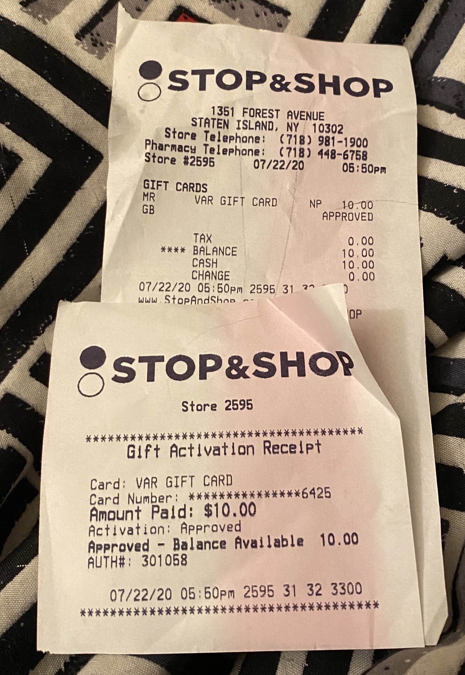 Different Pictures Of  Gift Cards & Receipt And How To