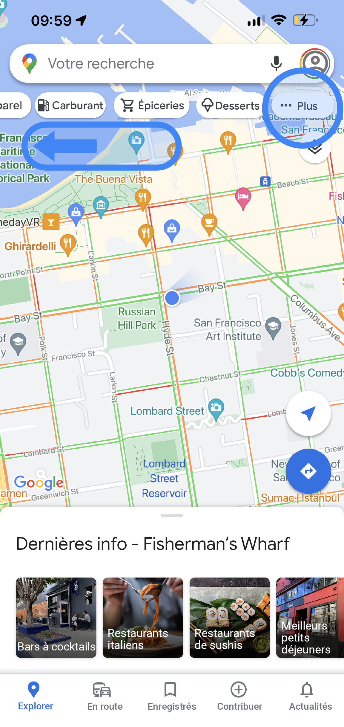 L'application Google Maps montre la carte d'une zone. Des onglets, que l'utilisateur a fait défiler vers l'extrême droite, sont affichés sous la barre de recherche. Le dernier onglet à droite, entouré en bleu, indique "Plus". 