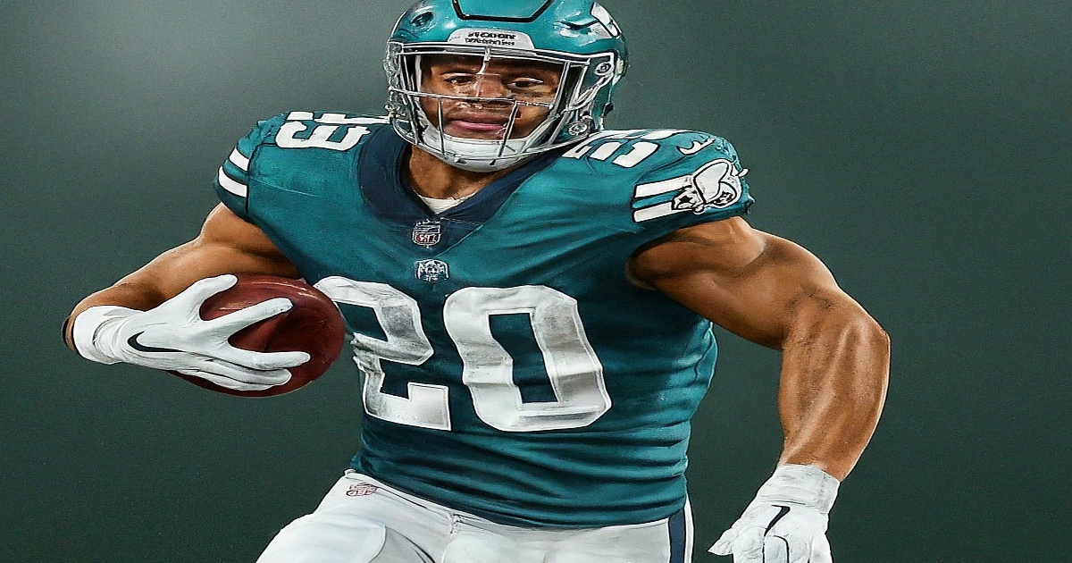 Main image to the post Saquon Barkley's Record Pursuit Complicated by Eagles' Playoff Strategy