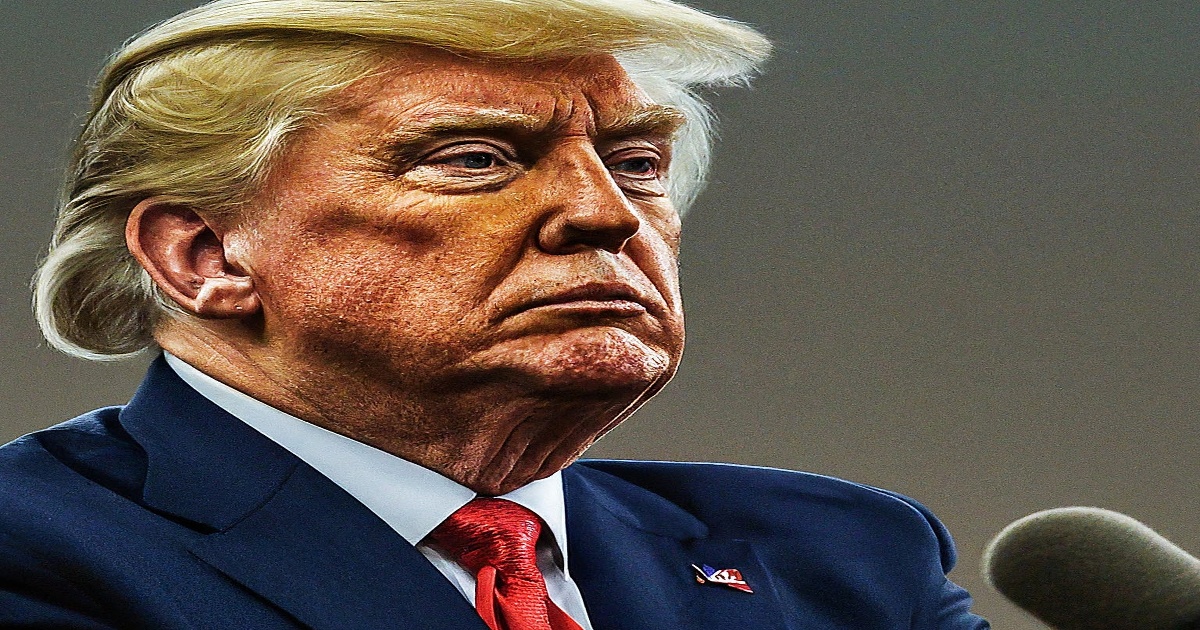 Main image to the post From White House Intern to Youngest Press Secretary