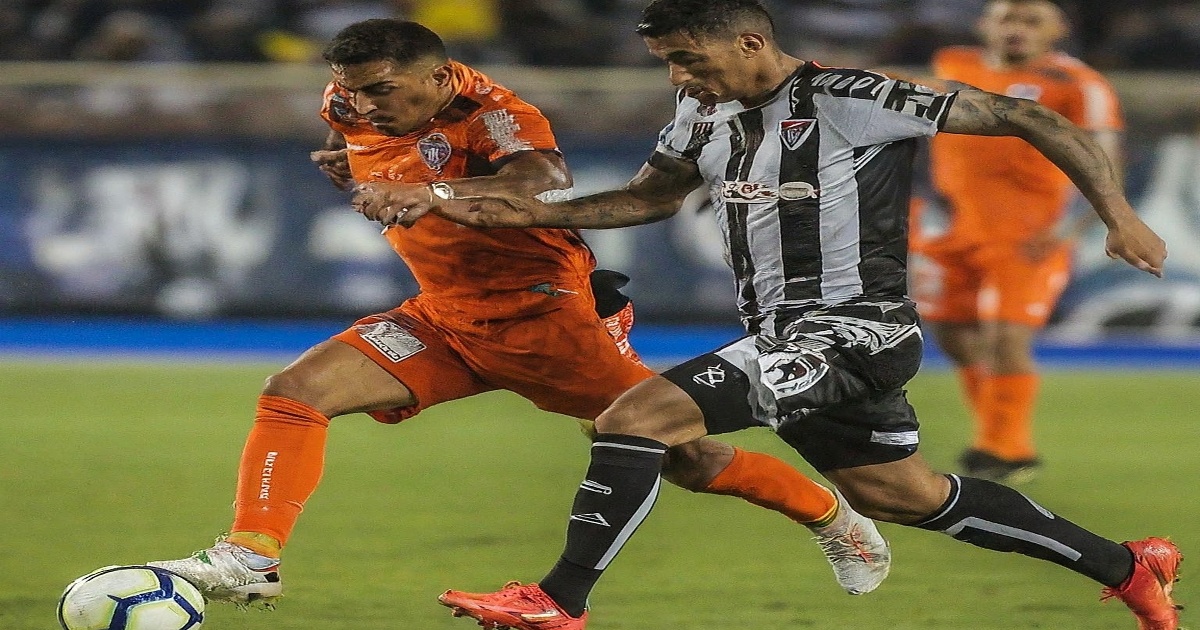 Main image to the post River Plate Secures Late Equalizer Against Talleres in Draw