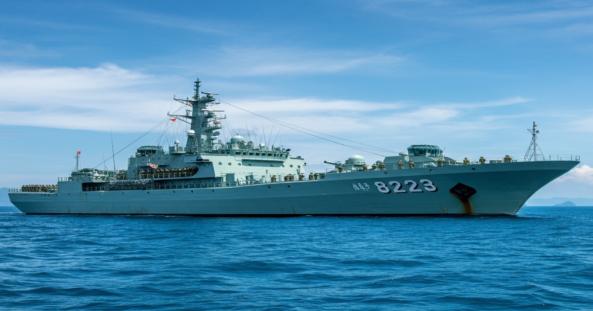 Main image to the post Chinese Military Intensifies Patrols in Waters Surrounding Huangyan Dao