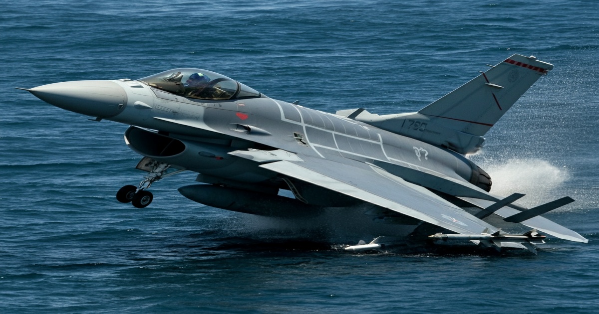 Main image to the post US Fighter Jet Crashes in San Diego Bay, Energy Poverty Worsens in EU
