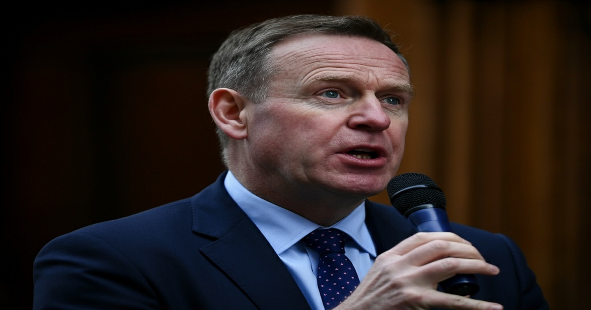 Main image to the post Reform UK Poised to Dominate in Predicted Hung Parliament, Poll Suggests