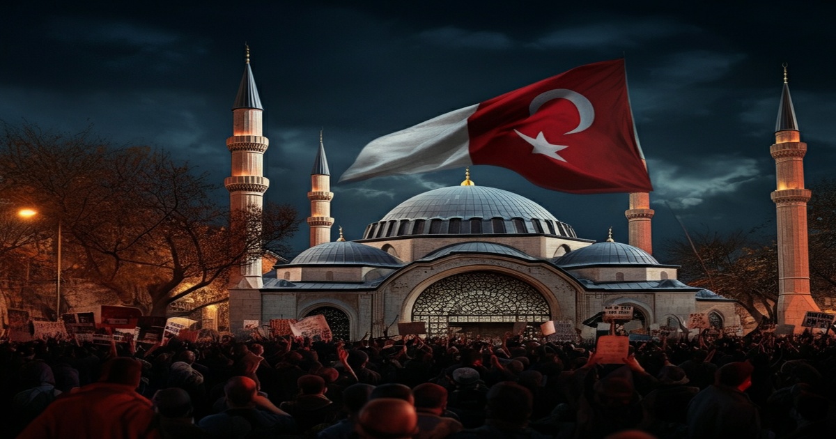 Main image to the post Istanbul Protests and Supermoon Shine Amidst Gaza Crisis