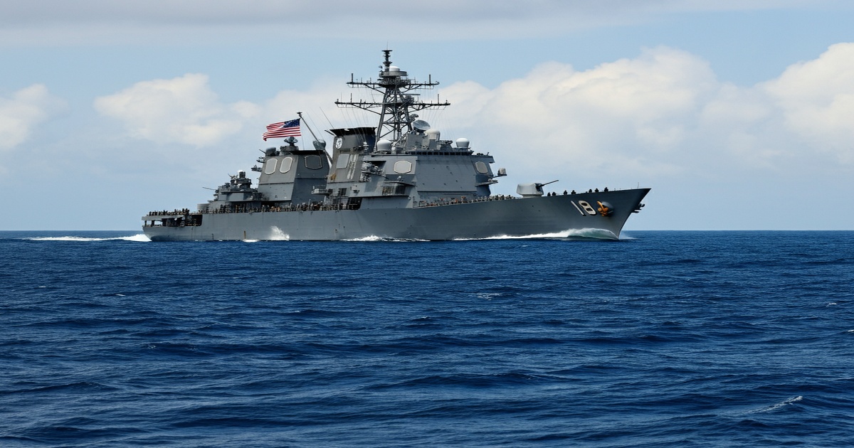 Main image to the post Trump Deploys Navy Warship to Deter Illegal Immigration at Sea