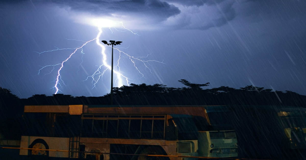 Main image to the post Death Toll Rises to Over 100 in Northern India Due to Intense Thunderstorms and Lightning Strikes