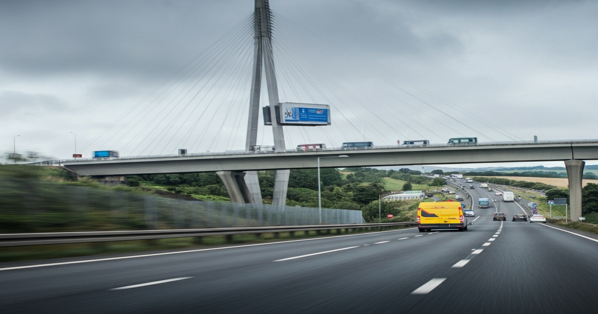 Main image to the post M25 Declared the "Most Boring" Road in the UK Amid Declining Driving Enthusiasm