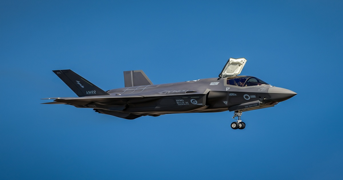 Main image to the post British F-35B Fighter Jet Stranded in India After Emergency Landing
