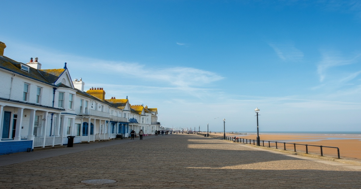 Main image to the post Unveiling Britain's Best Seaside Town – A Coastal Paradise of Beaches, Wildlife, and History