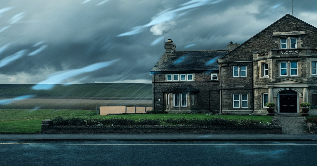 Strong Winds of Up to 70mph to Batter the Country, Prompting Safety Advice