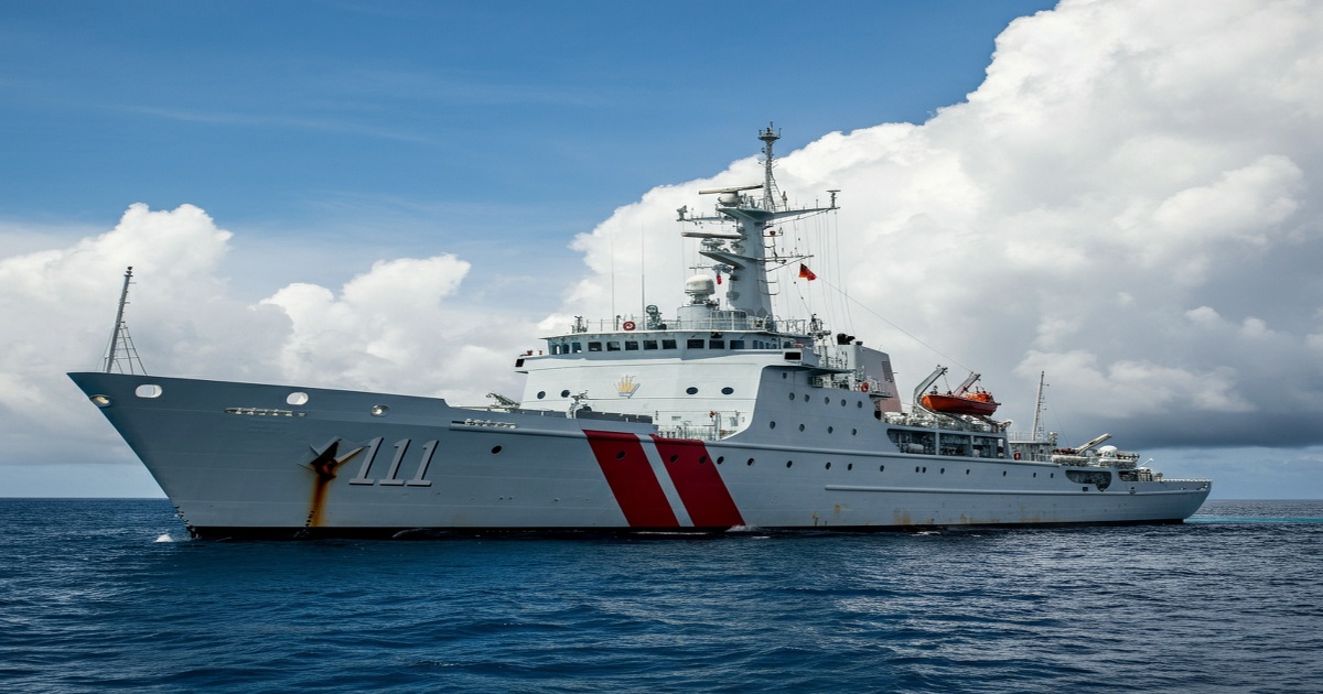 Main image to the post China Coast Guard Oversees Philippine Resupply at Ren'ai Reef