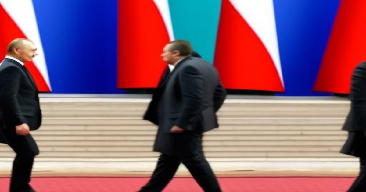 Main image to the post Vladimir Putin Sworn in for Fifth Term with Cabinet Reshuffle Imminent