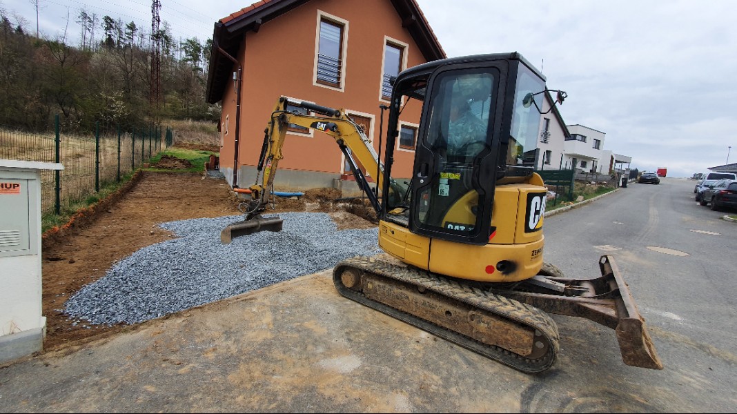 Zámková dlažba, palisády, obrubníky a schody - část 30.