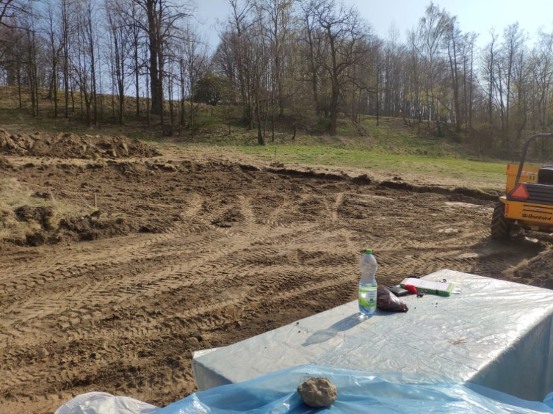 Rovnání pozemku a geodet aneb 200 m3 srandy
