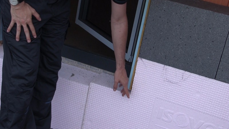 Řešení detailů při zateplení fasády – ostění, rohy a další detaily
