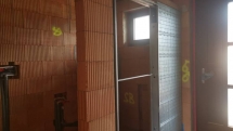 Montáž dveřního pouzdra pro posuvné dveře do zděné příčky