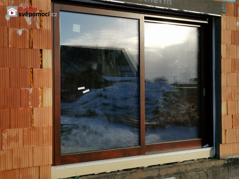 Zimní montáž oken v novostavbách