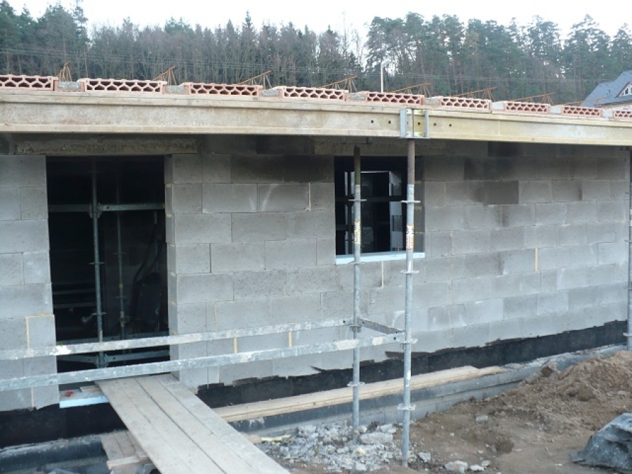 Předání spodní stavby a zazimování