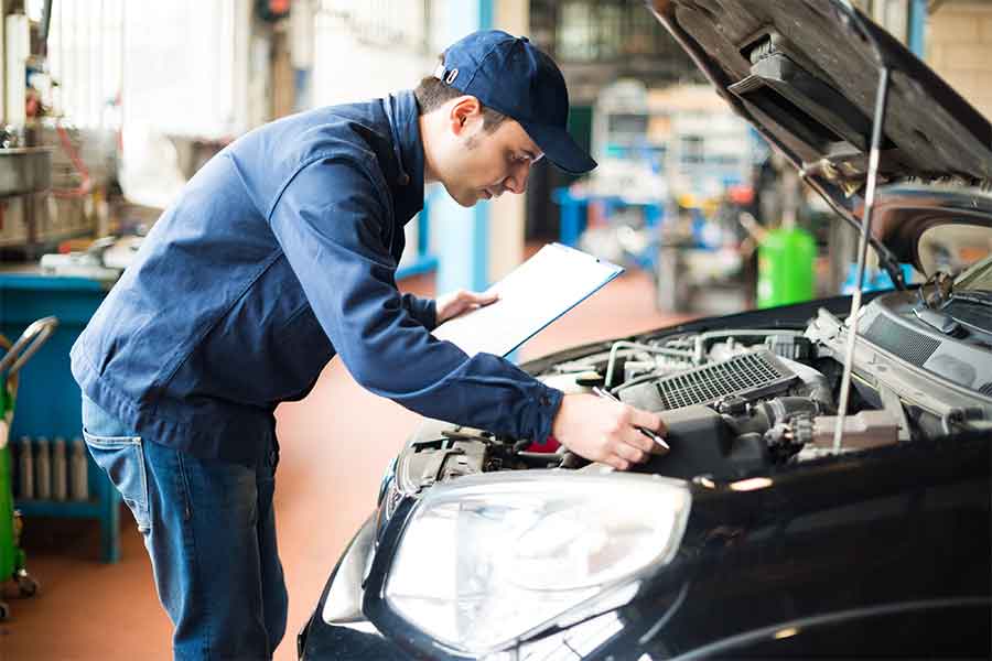 Featured image for “Retain Quality Auto Technicians with These 5 Tips”