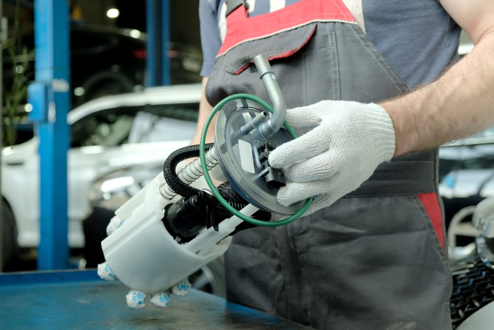 Featured image for “Mechanical vs Electric Fuel Pumps: Benefits & Uses    ”