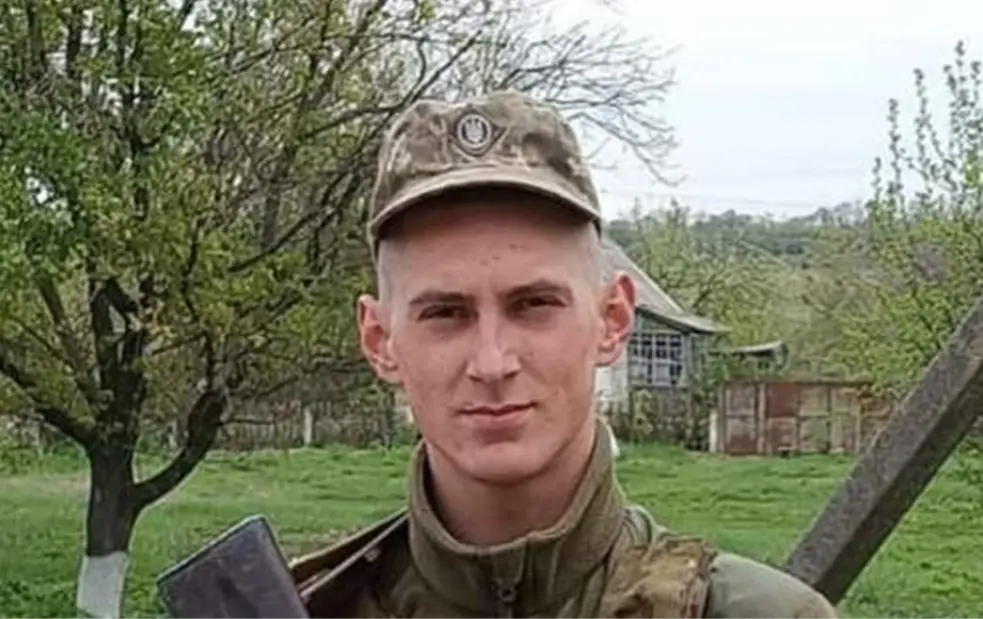ЛЕБІДЬ Богдан Миколайович
