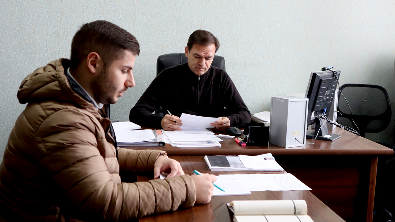 eda5a8e7-a629-4114-8a76-eaad42034795.jpg eda5a8e7-a629-4114-8a76-eaad42034795.jpg