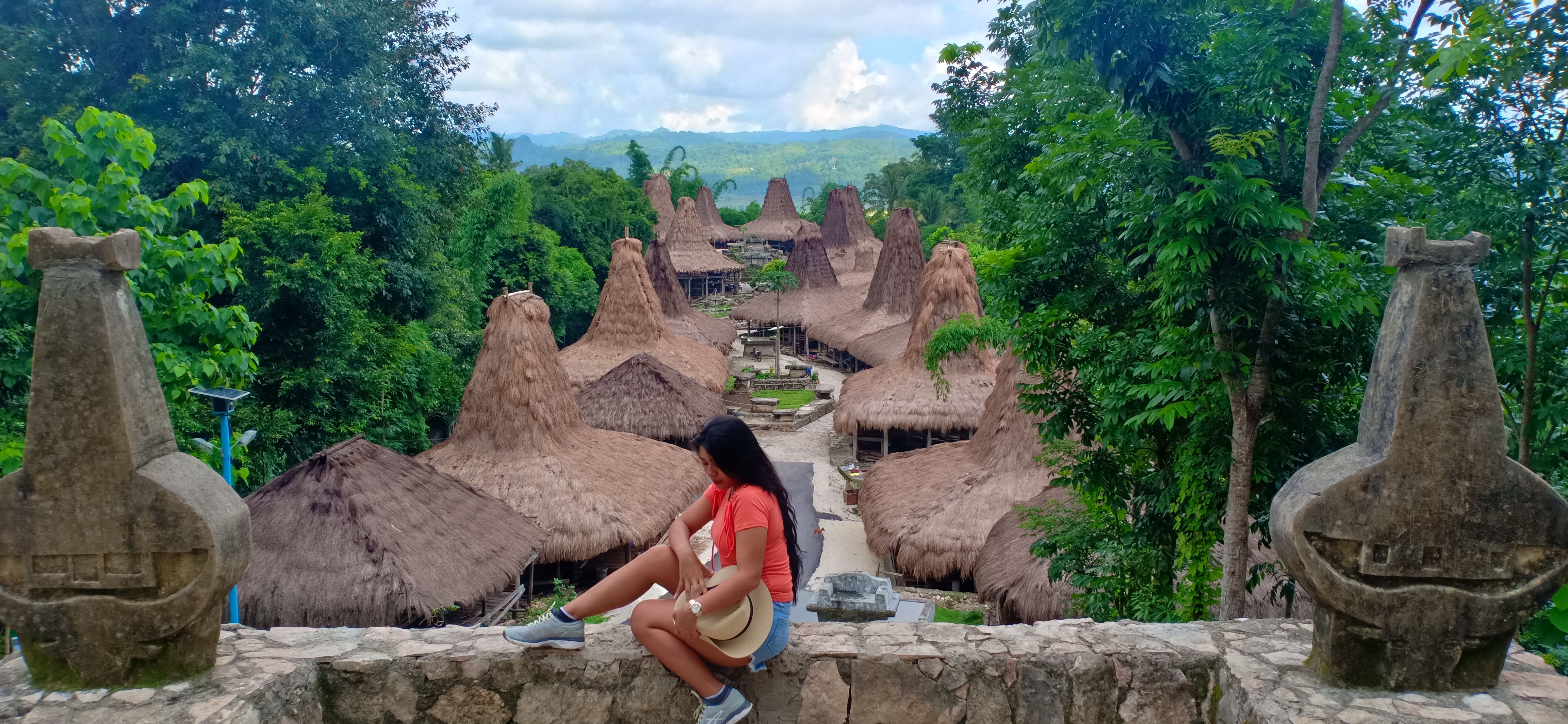 tour sumba indonesia