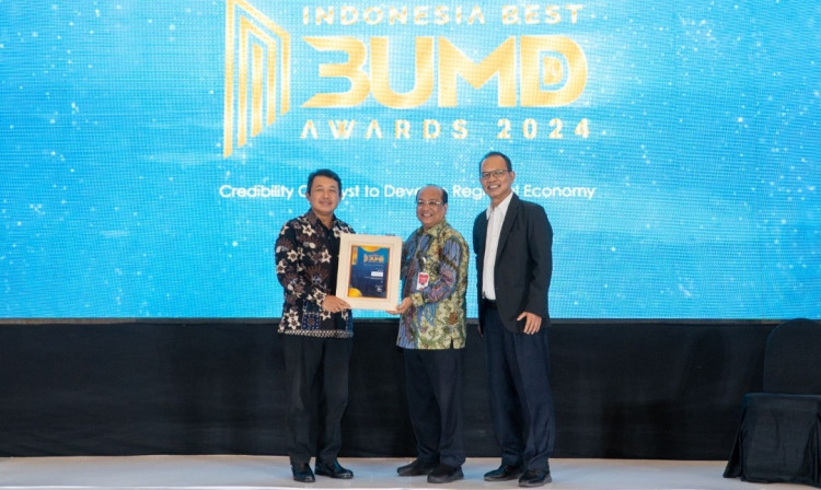 Pengembangan Produk dan Layanan Digital Bank DKI Dapresiasi Best BUMD Award 2024