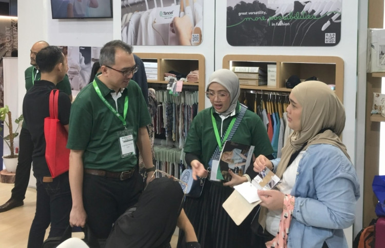 Lenzing Group Dukung Industri Fashion Berkelanjutan di Indo Intertex & Inatex 2024