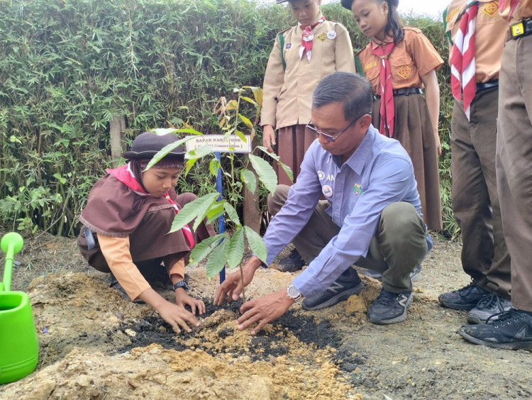 ANJ Bangun Kader Muda Peduli Bumi Melalui Sekolah Konservasi