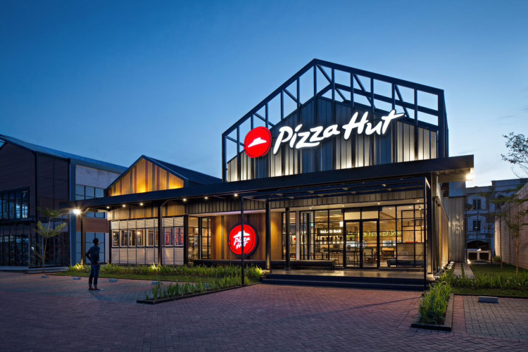 Strategi dan Inovasi Bisnis Pizza Hut Gaet Pelanggan Gen Z