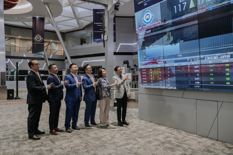 Jajaran direksi PT Newport Marine Services Tbk (BOAT). (dok. BOAT)