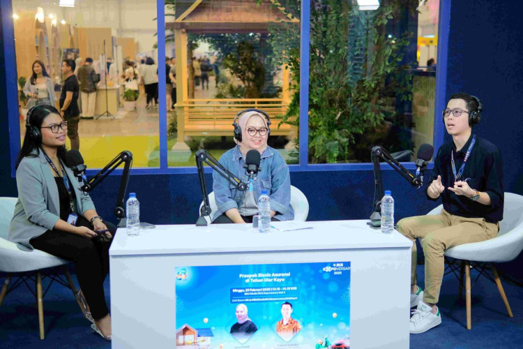 BCA Life dan BCA Insurance Menyiapkan  Nasabah MengHadapi Dinamika di Tahun Ular Kayu