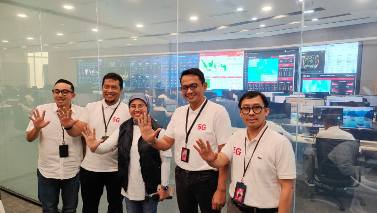 Jajaran manajemen Telkomsel saat memaparkan kesiapan Telkomsel di Ramadan dan Idulfitri 2025. (foto: Jeihan Kahfi/SWA)