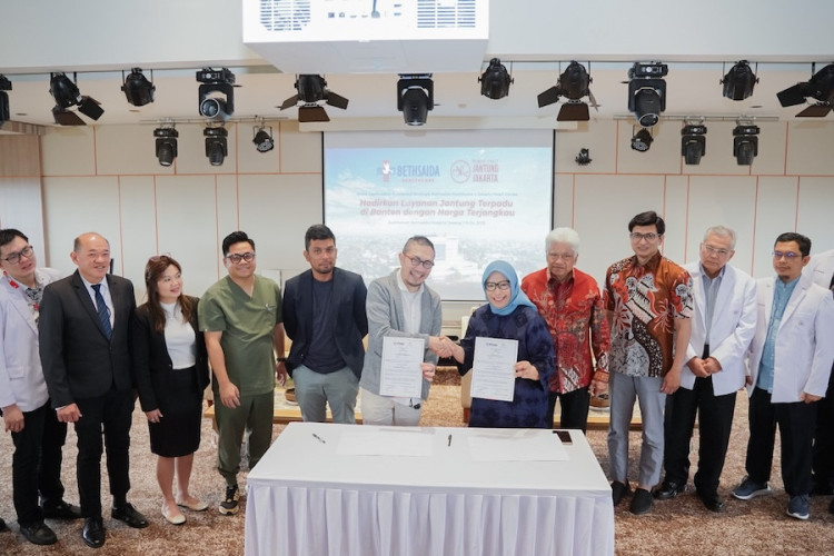 Penandatanganan kerja sama antara Jakarta Heart Center dan Bethsaida Healthcare. (dok. Bethsaida)