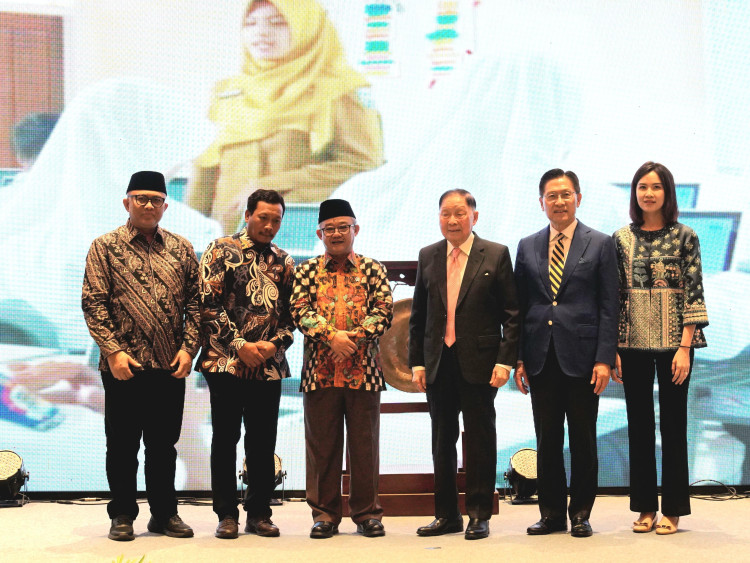 Riady Foundation Luncurkan Program STEM Indonesia Cerdas Senilai Rp500 Miliar: Dorong Literasi Teknologi untuk 10 Juta Siswa!
