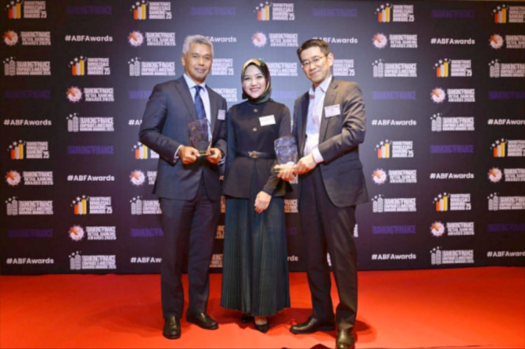 Sukses Terbitkan Shelf Registered Bond II Tahap II, IIF Raih Dua Penghargaan